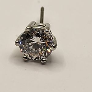 3.95 carat diamond earring 18k